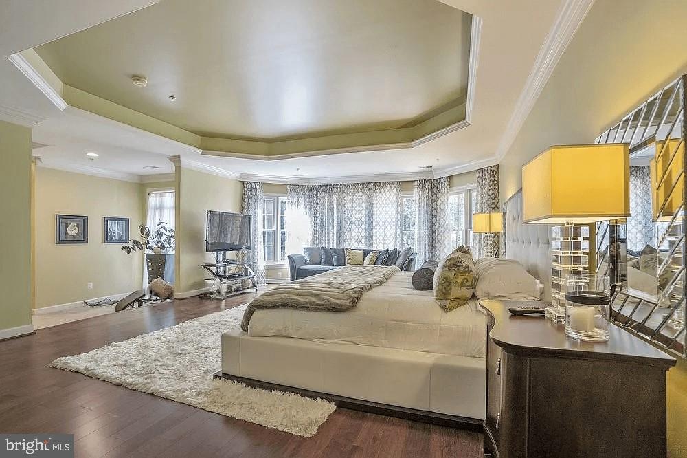 OAK CREEK CLUB - Residential Lease