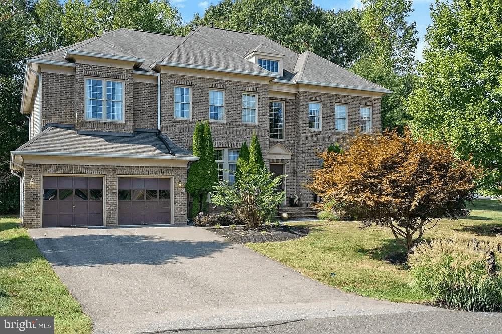 OAK CREEK CLUB - Residential Lease