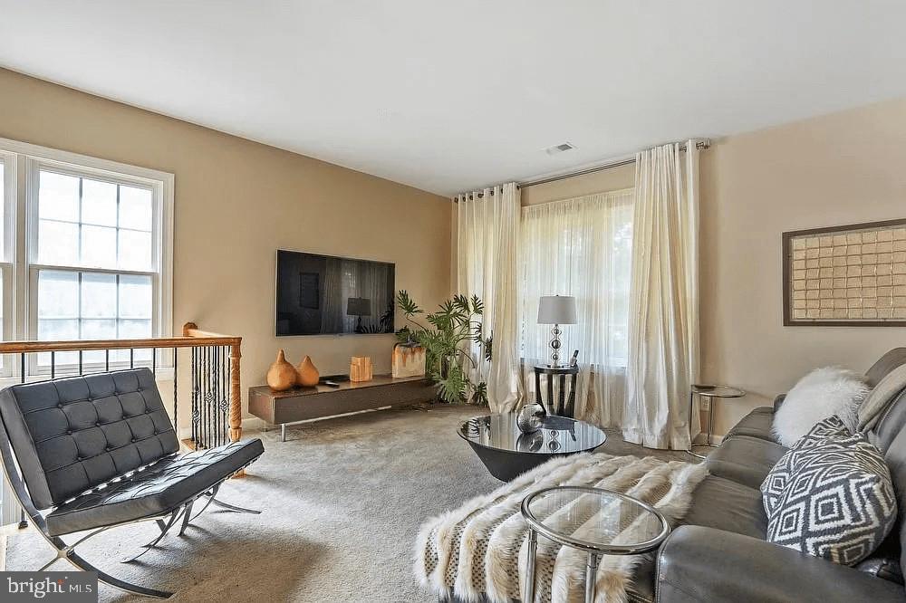 OAK CREEK CLUB - Residential Lease