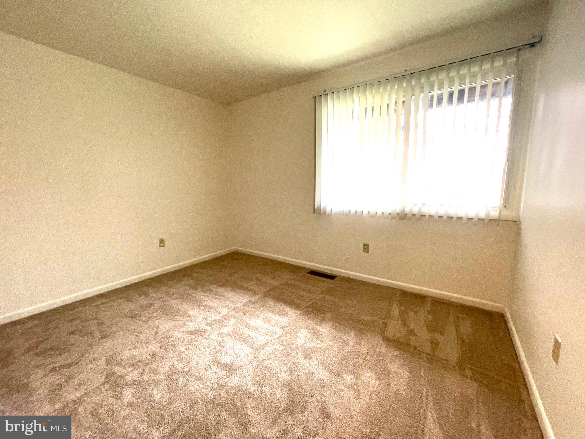 NORTHSIDE TOWNHOUSE APARTMENTS - Residential Lease