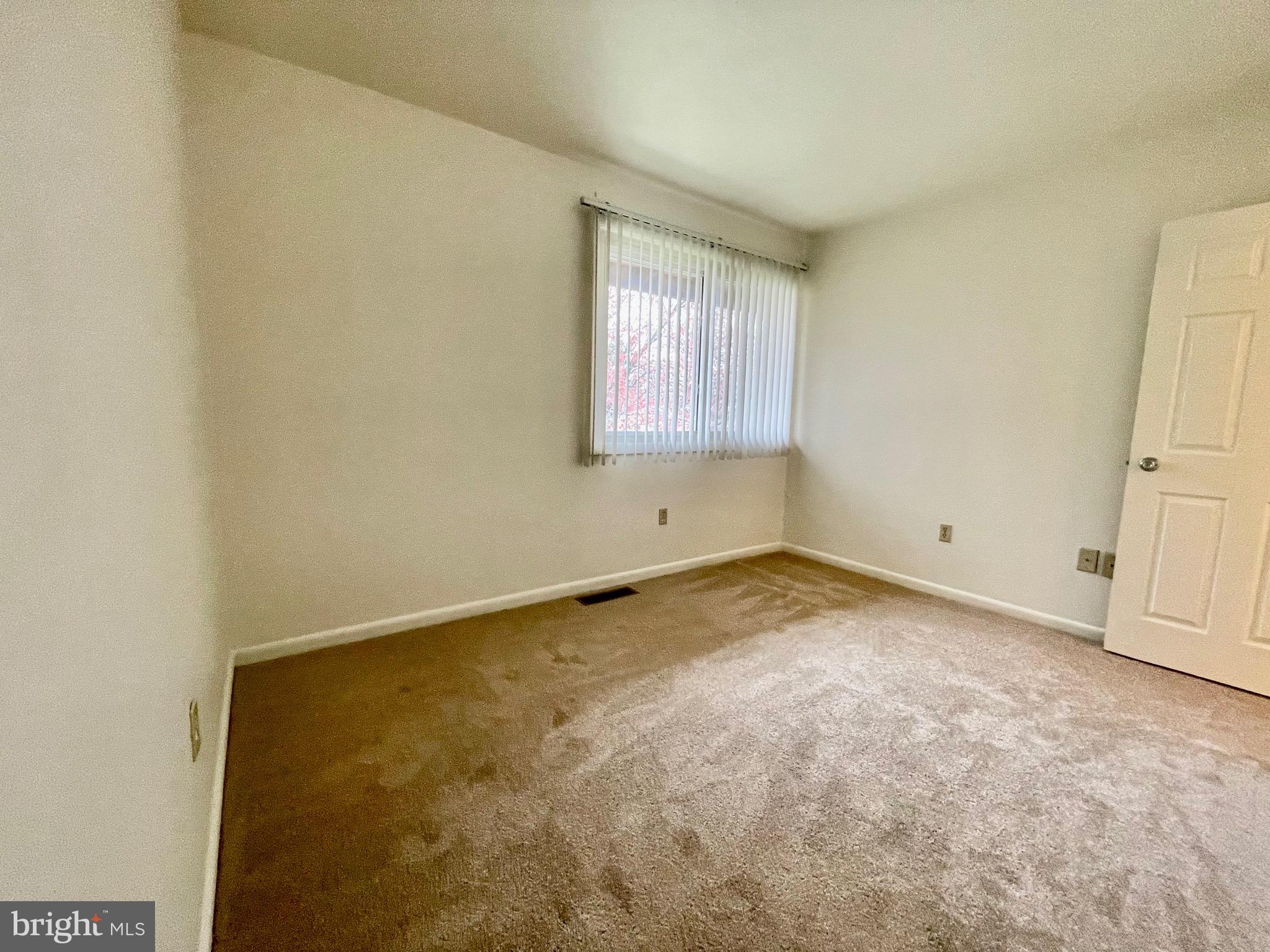 NORTHSIDE TOWNHOUSE APARTMENTS - Residential Lease