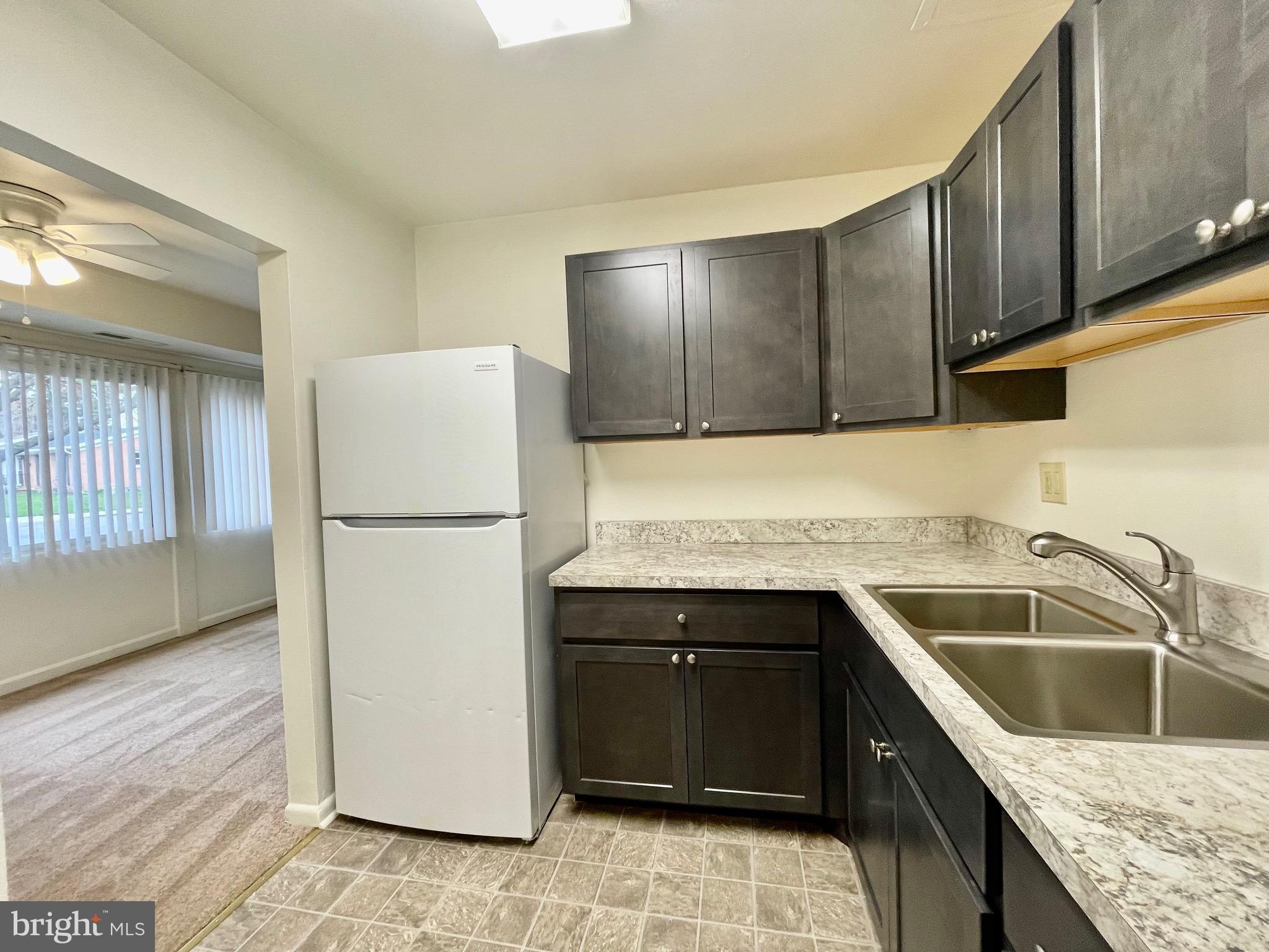 NORTHSIDE TOWNHOUSE APARTMENTS - Residential Lease