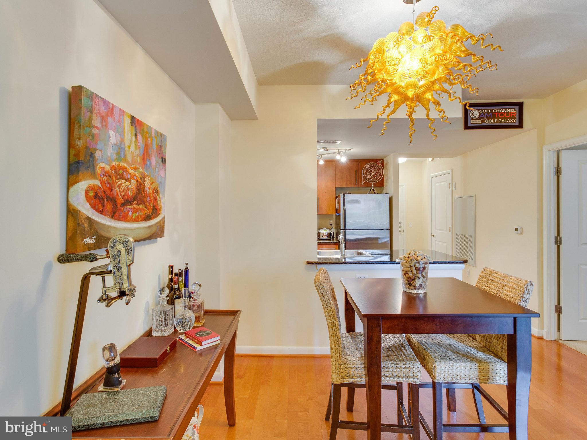CLARENDON 1021 - Residential