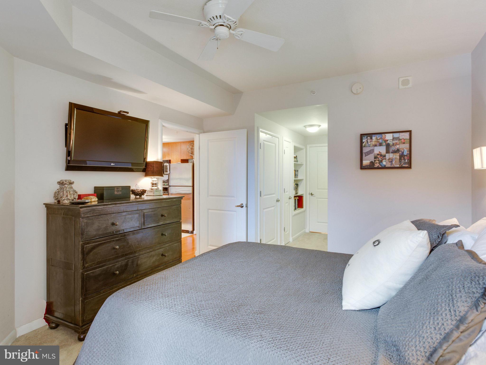 CLARENDON 1021 - Residential