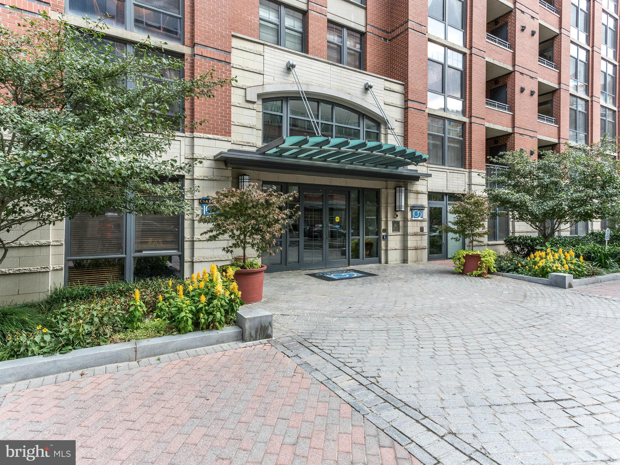CLARENDON 1021 - Residential
