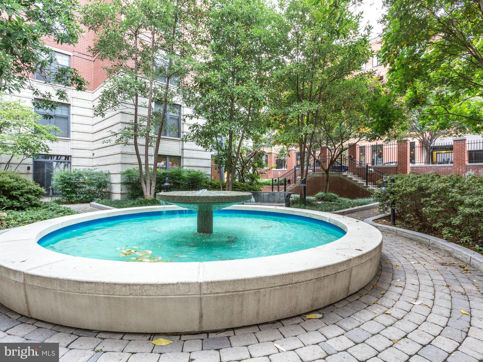 CLARENDON 1021 - Residential