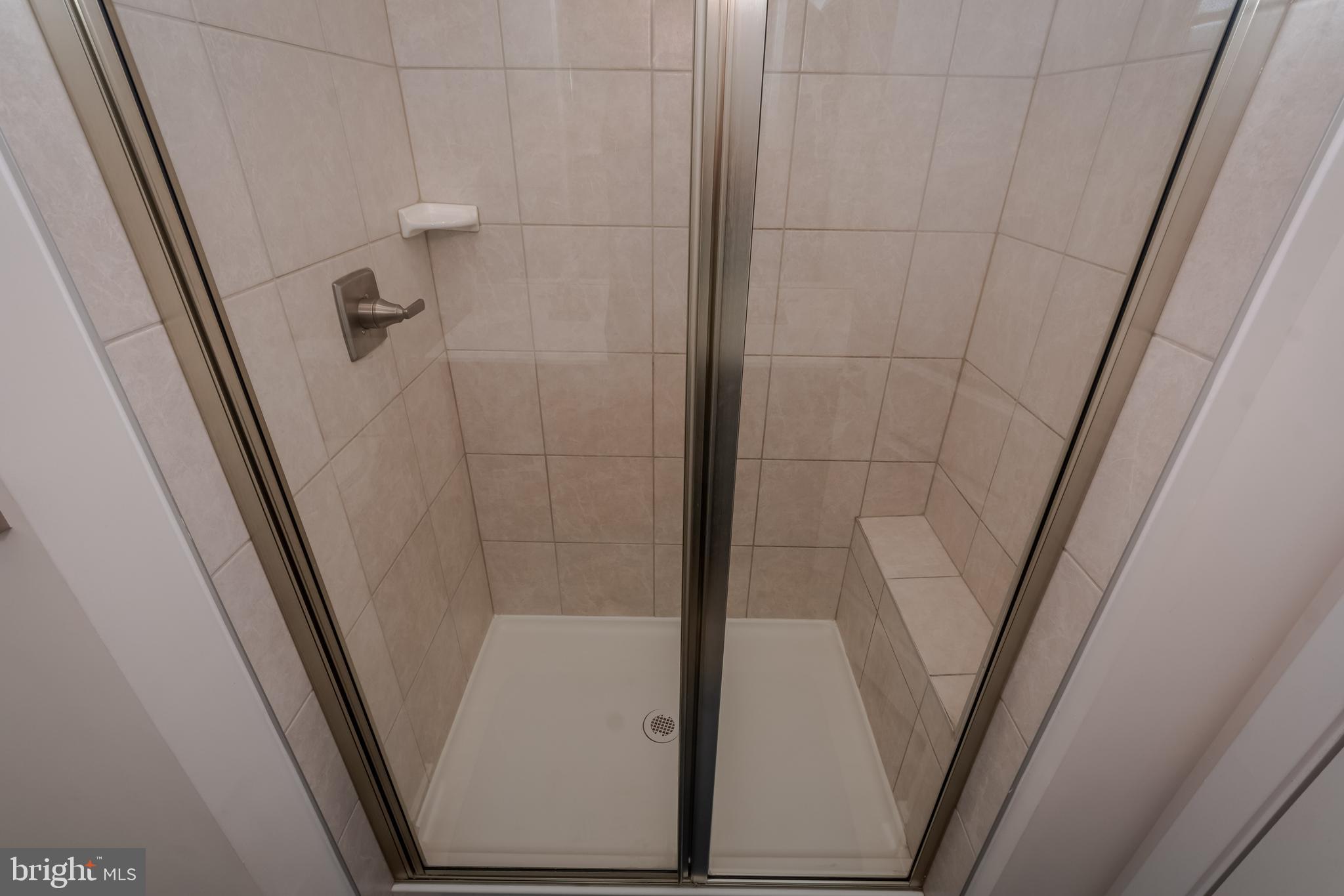 OLDHAM CROSSING - Residential Lease