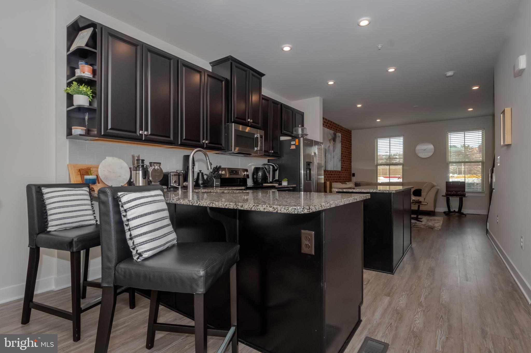 OLDHAM CROSSING - Residential Lease