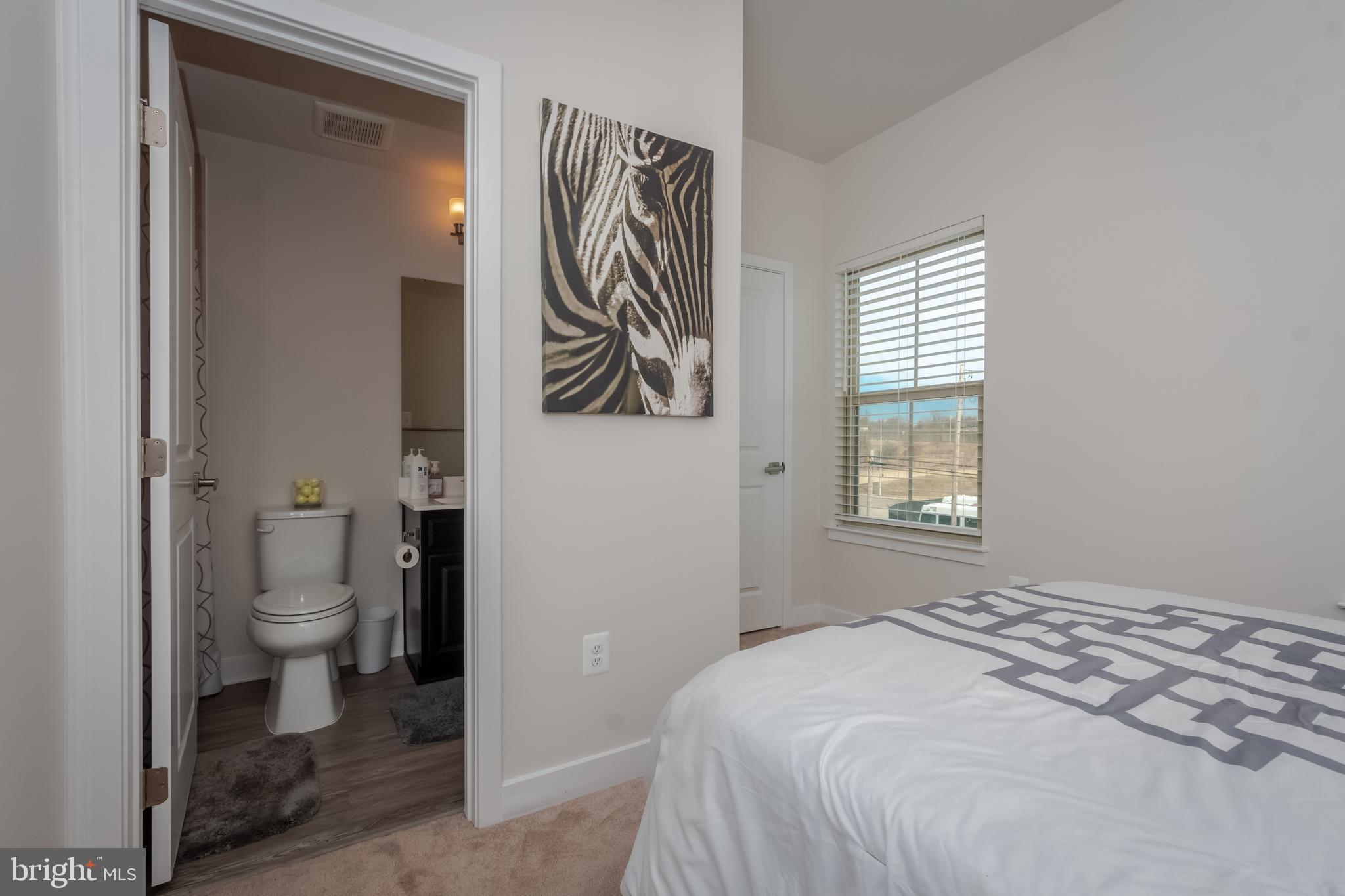 OLDHAM CROSSING - Residential Lease