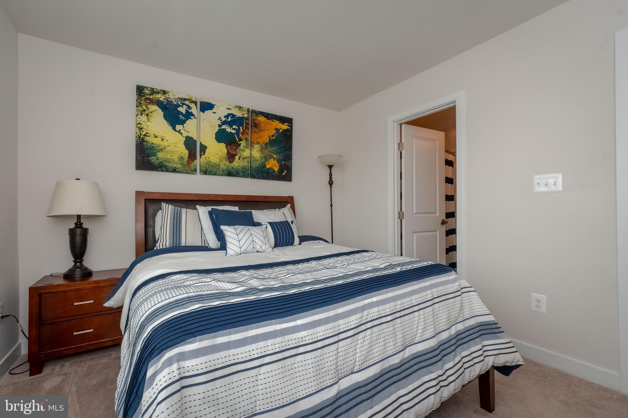 OLDHAM CROSSING - Residential Lease