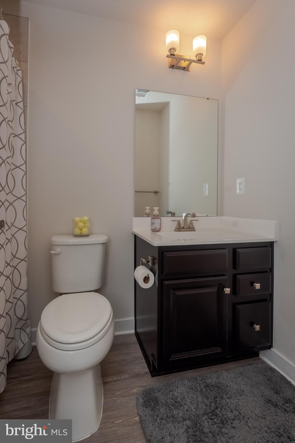 OLDHAM CROSSING - Residential Lease