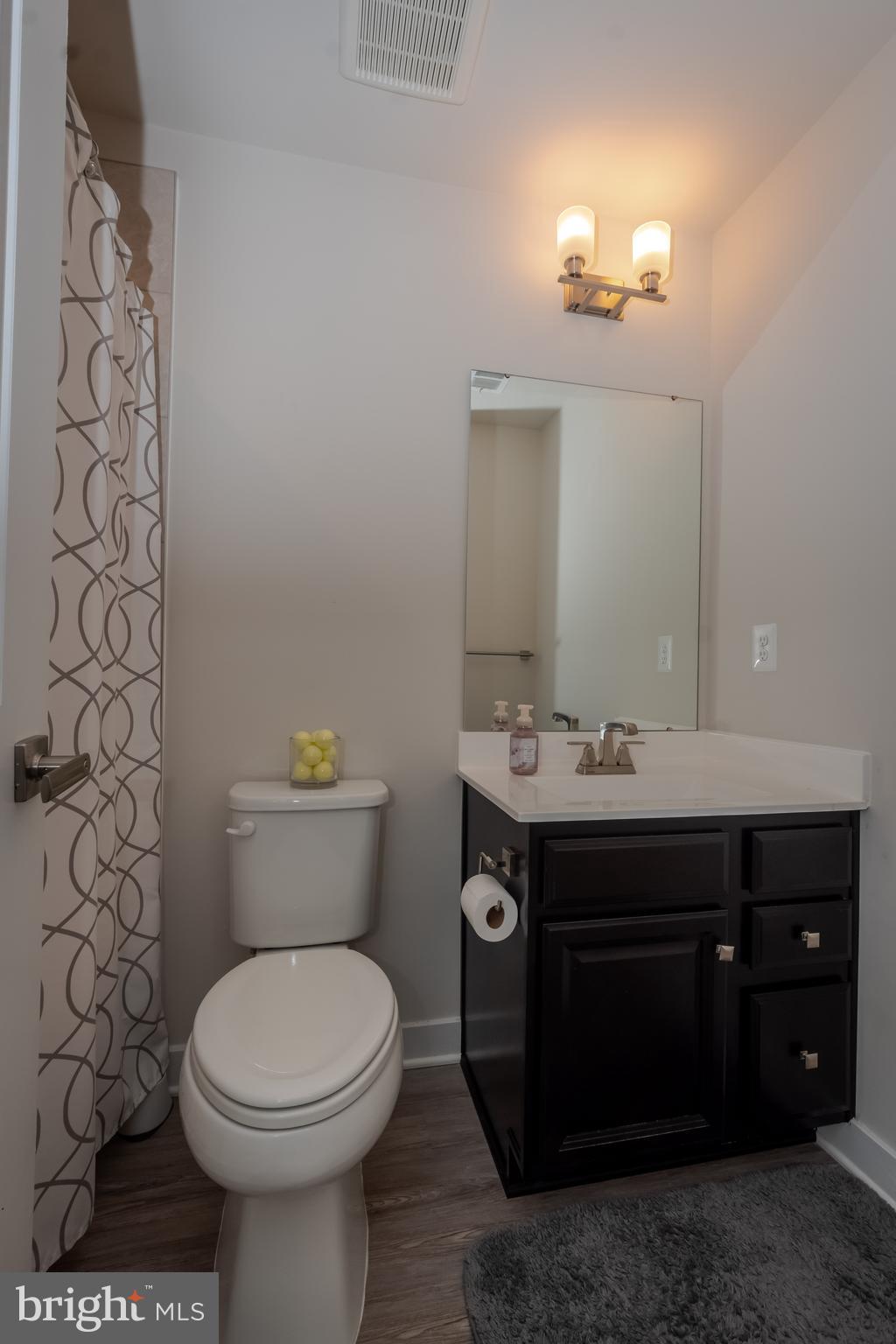 OLDHAM CROSSING - Residential Lease