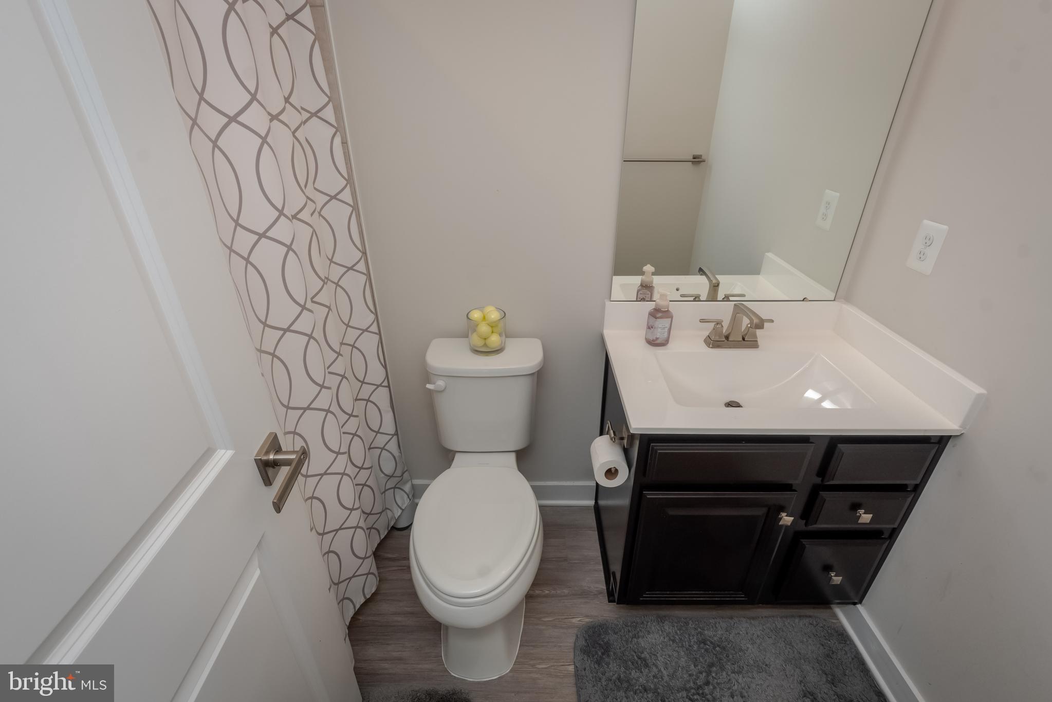 OLDHAM CROSSING - Residential Lease