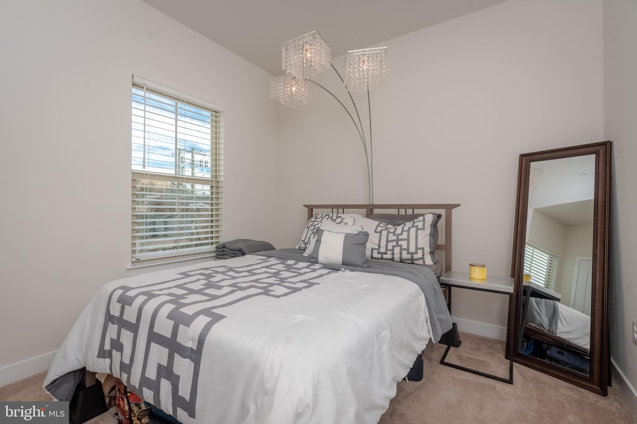 OLDHAM CROSSING - Residential Lease