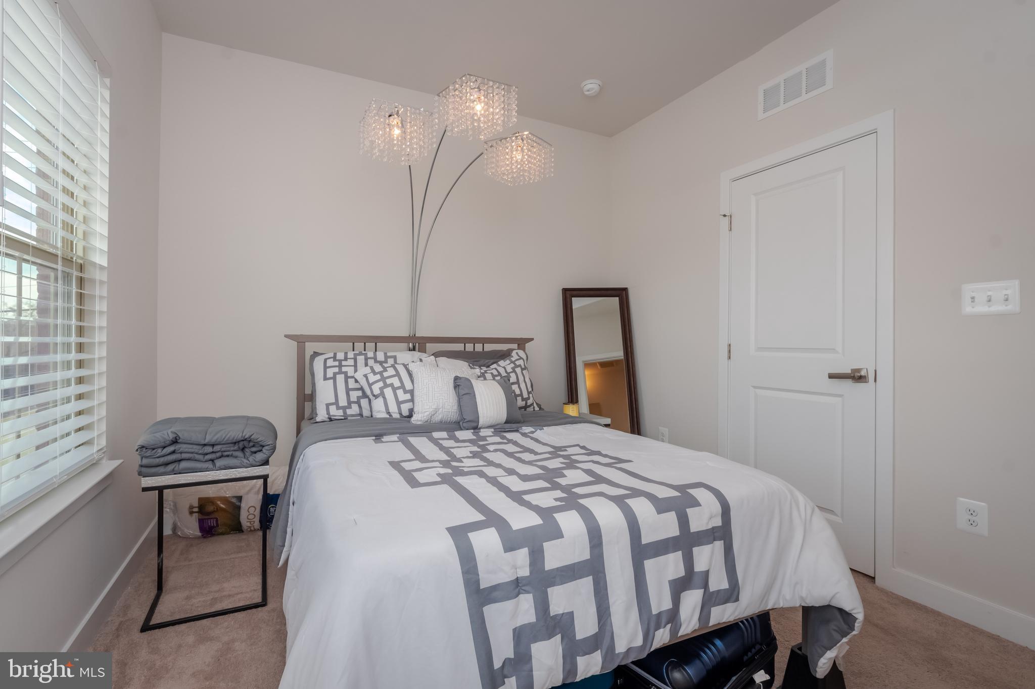 OLDHAM CROSSING - Residential Lease