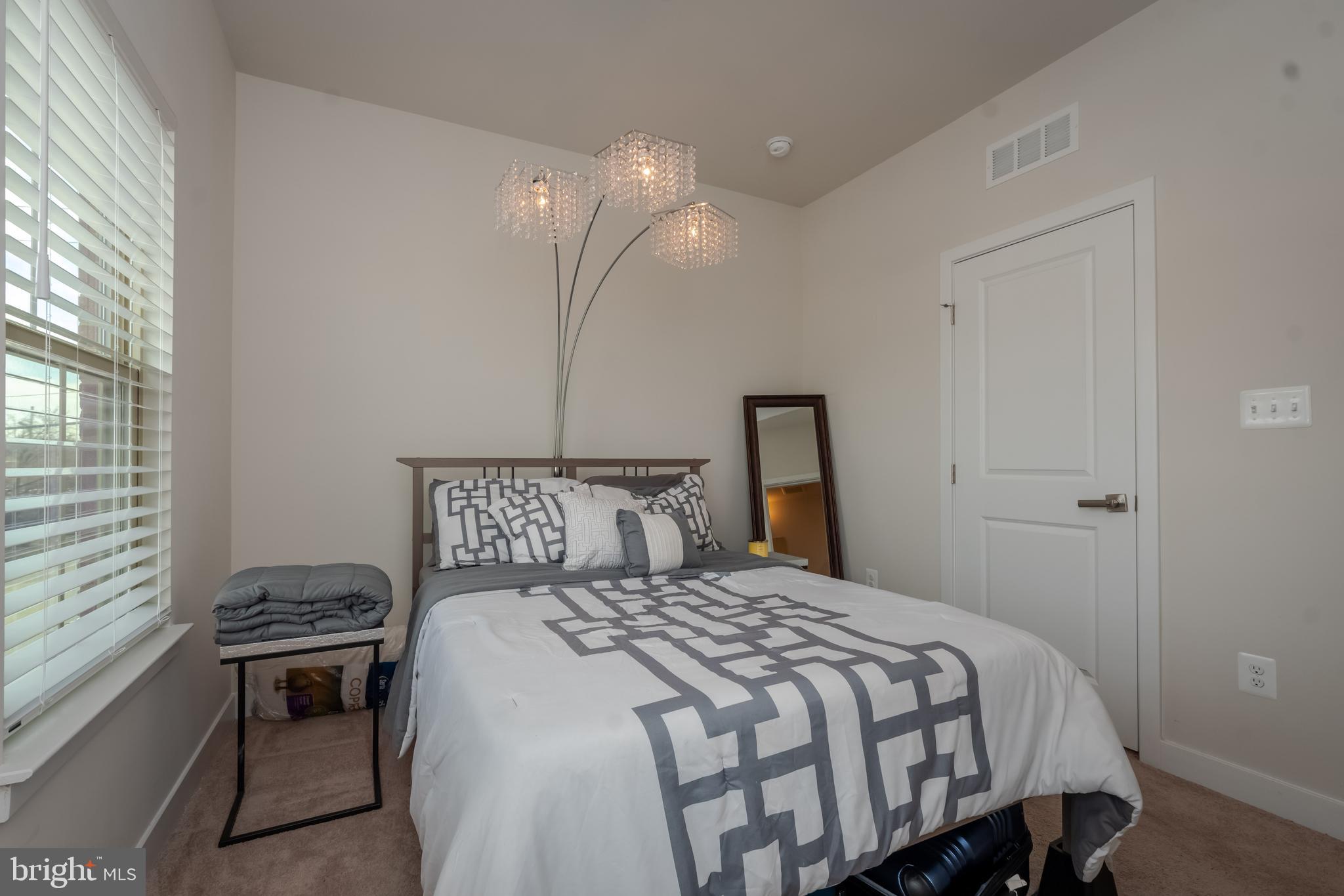 OLDHAM CROSSING - Residential Lease