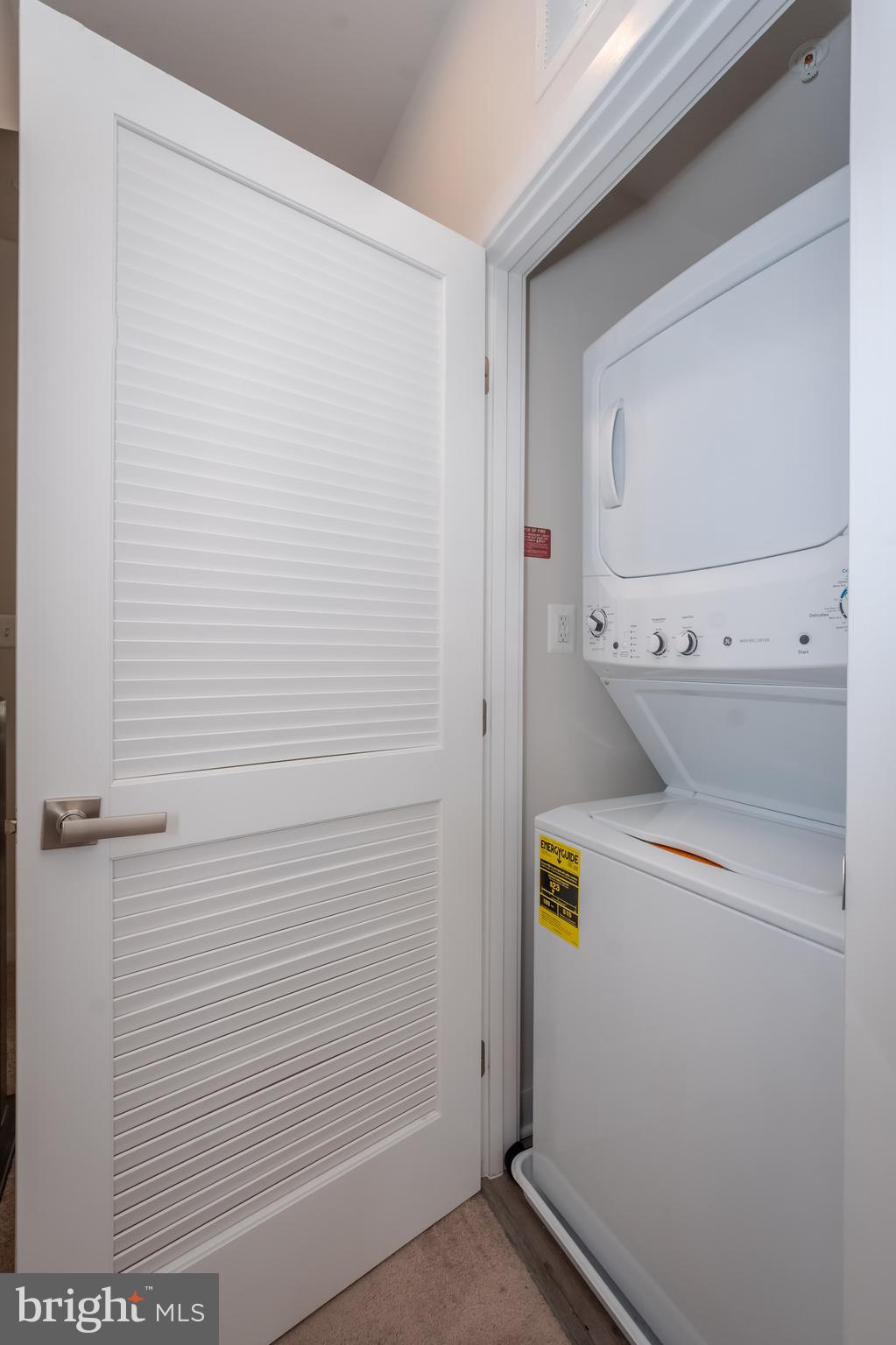 OLDHAM CROSSING - Residential Lease