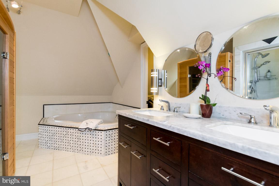 HISTORIC DISTRICT - Residential