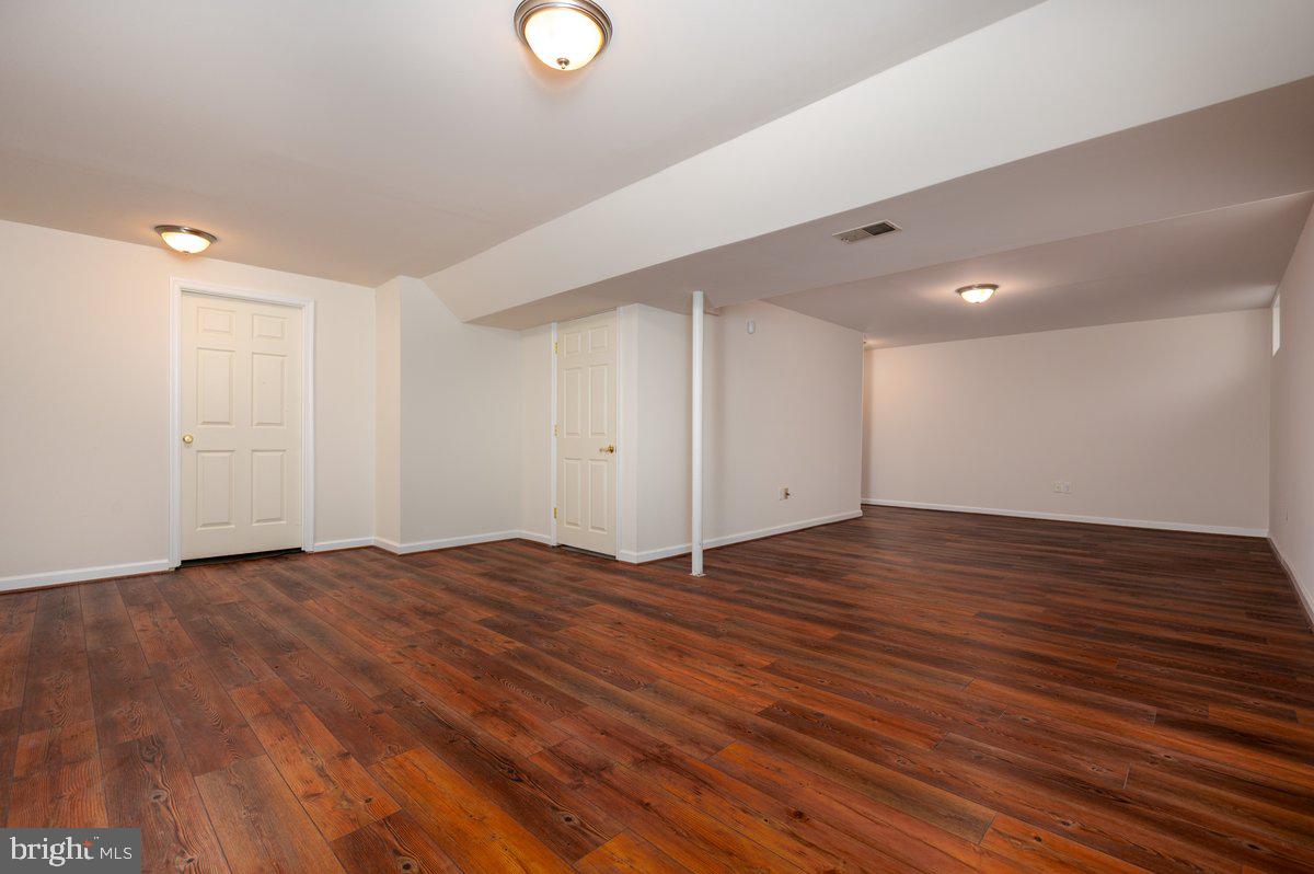 RUSSETT - Residential