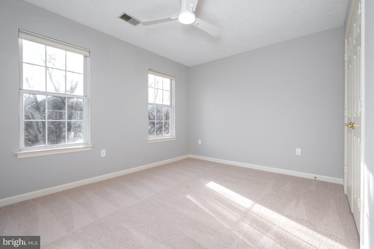 RUSSETT - Residential