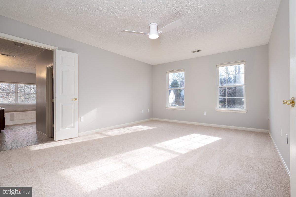 RUSSETT - Residential