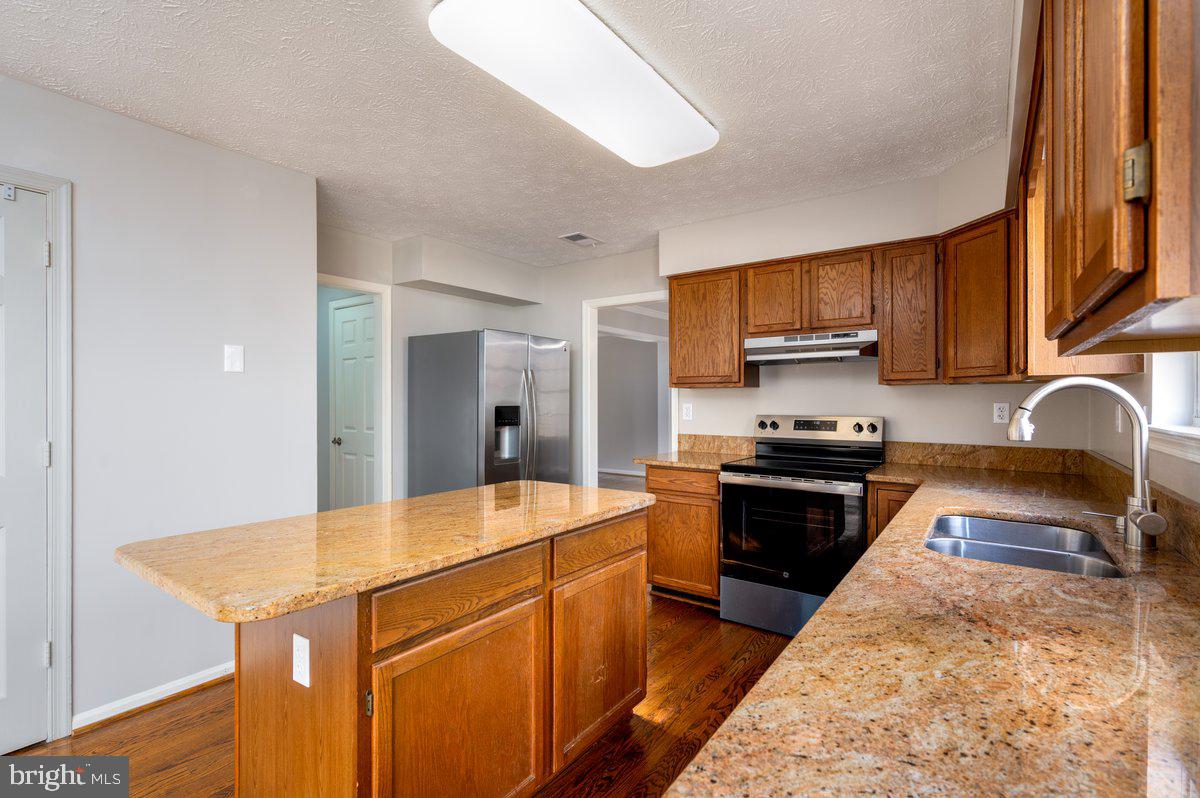 RUSSETT - Residential