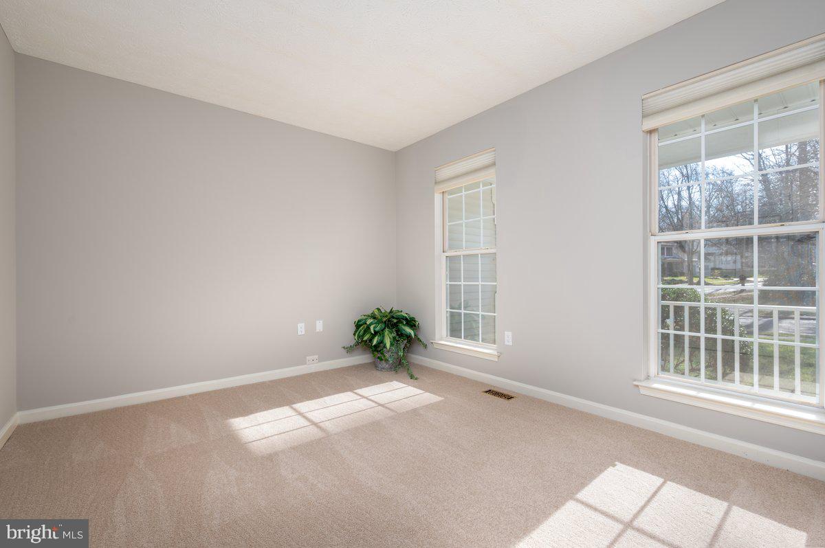 RUSSETT - Residential