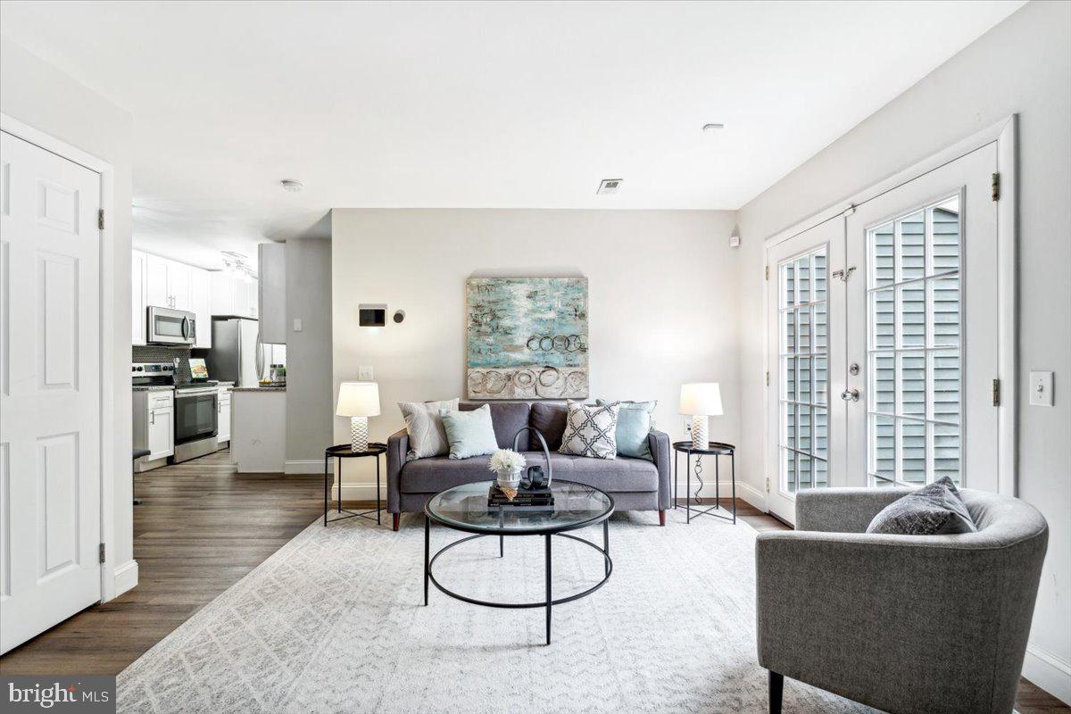 CRESTWOOD VILLAGE - Residential