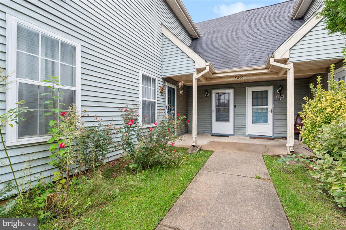 CRESTWOOD VILLAGE - Residential