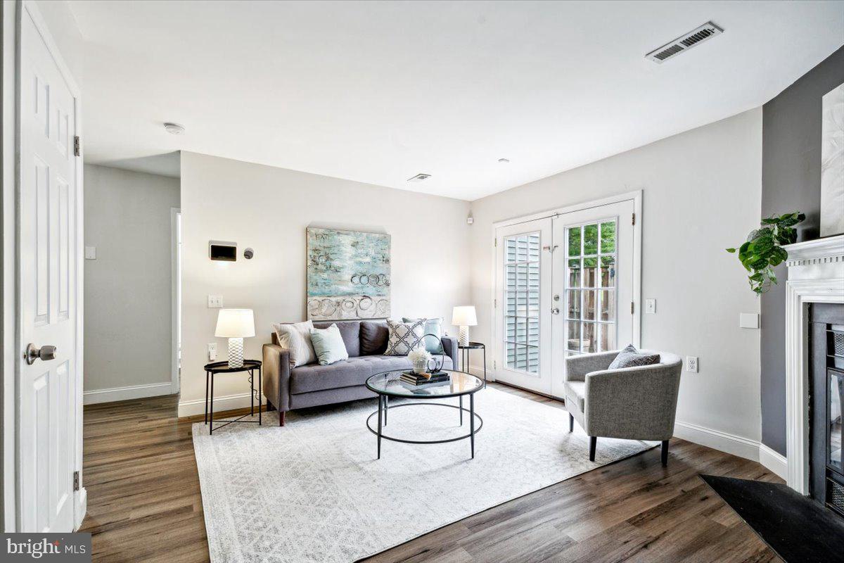 CRESTWOOD VILLAGE - Residential