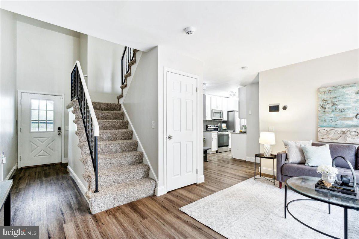 CRESTWOOD VILLAGE - Residential