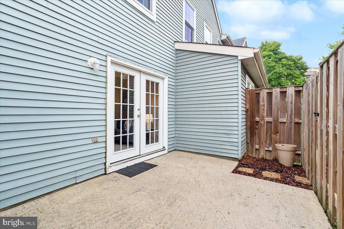 CRESTWOOD VILLAGE - Residential