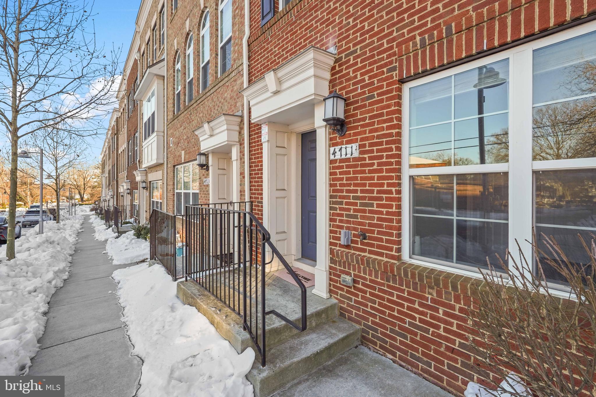 4711 CHEROKEE STREET