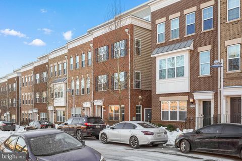 Townhouse For Sale - 4711 Cherokee Street<br/> COLLEGE PARK, MD 20740