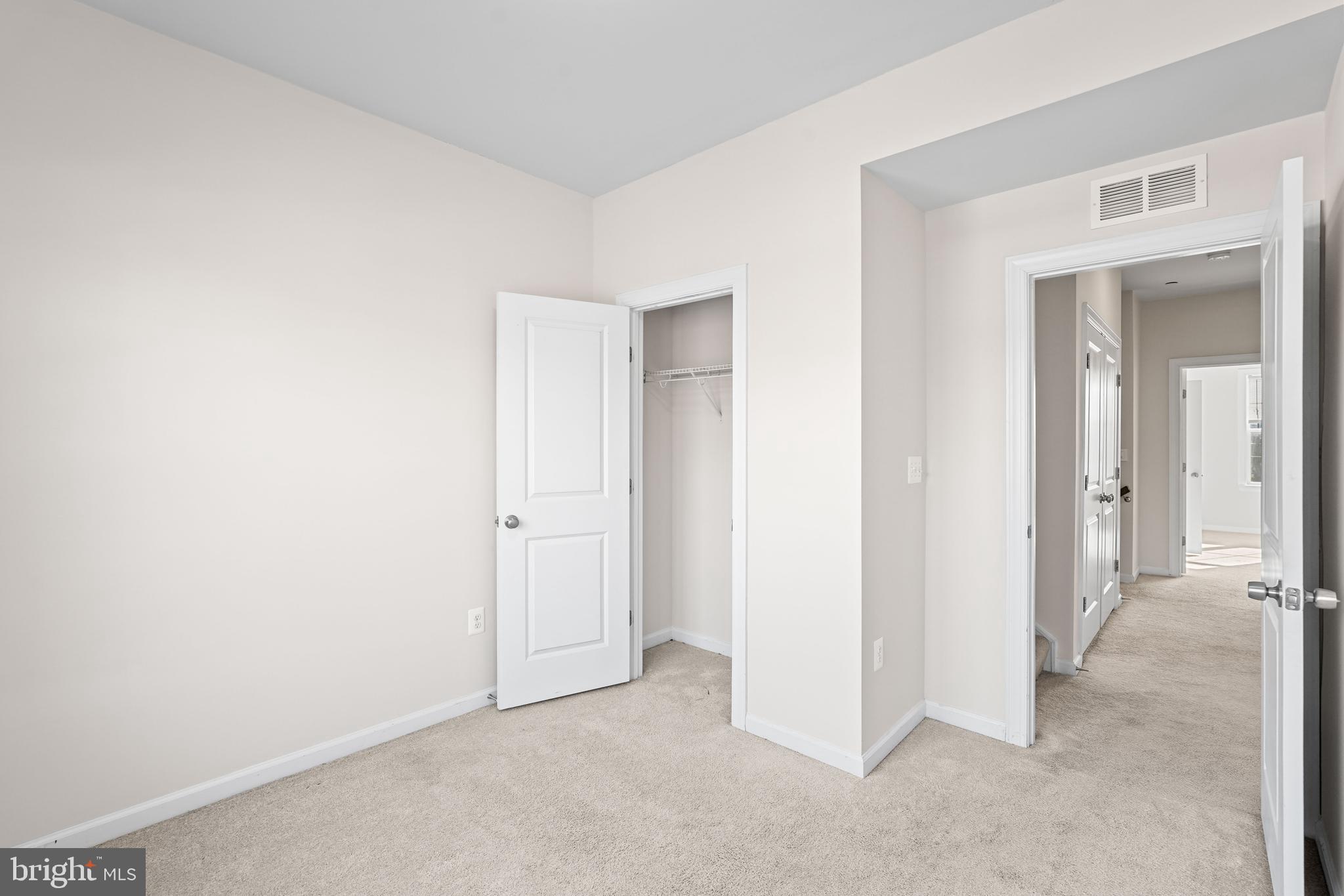 METROPOLITAN AT COLLEGE PARK - Residential