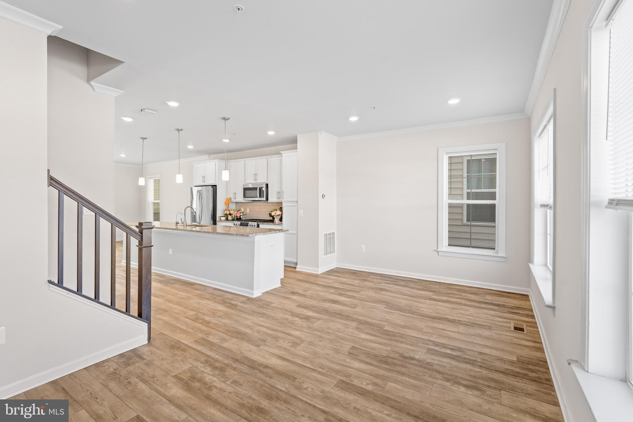 METROPOLITAN AT COLLEGE PARK - Residential