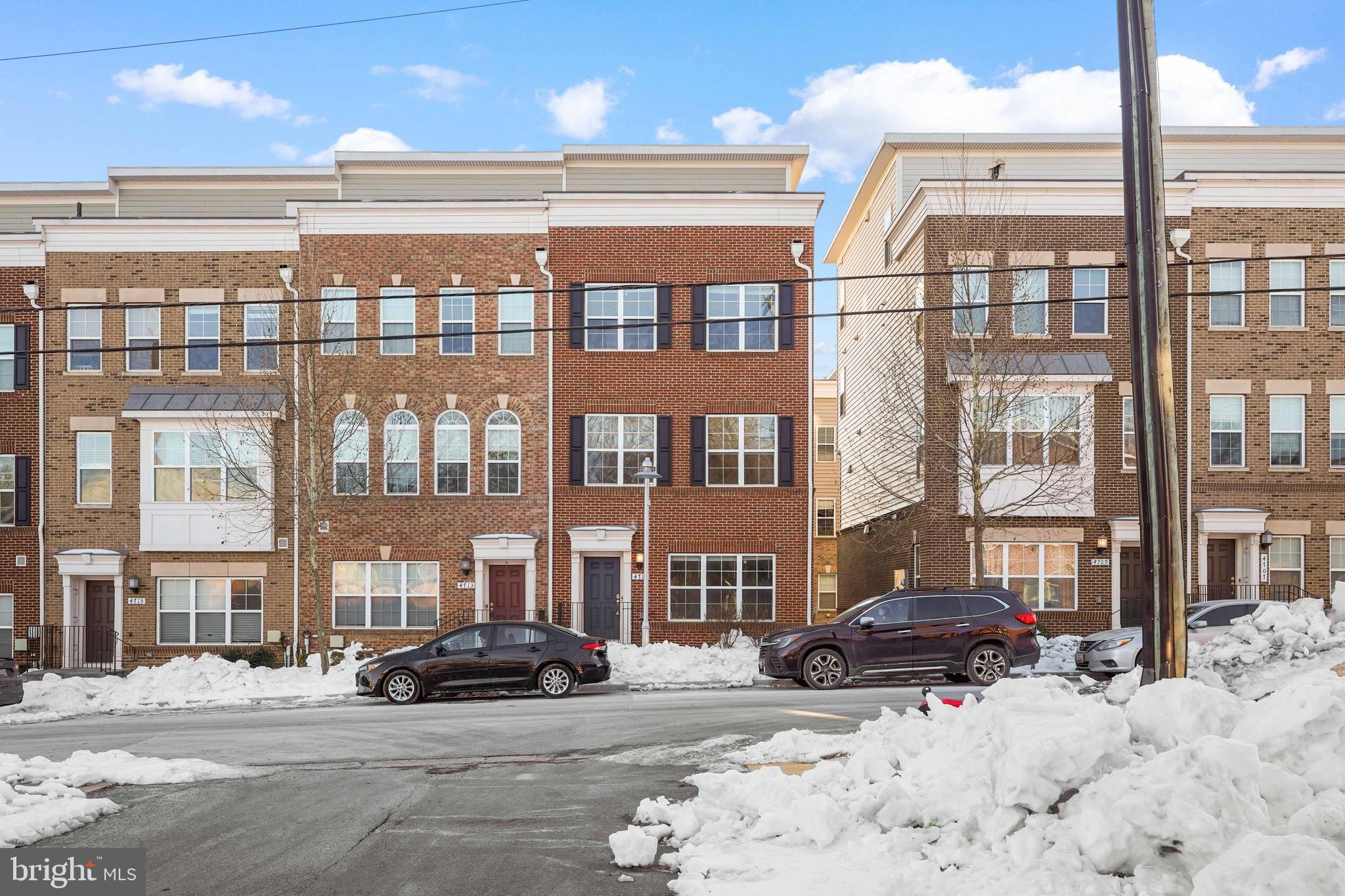 METROPOLITAN AT COLLEGE PARK - Residential