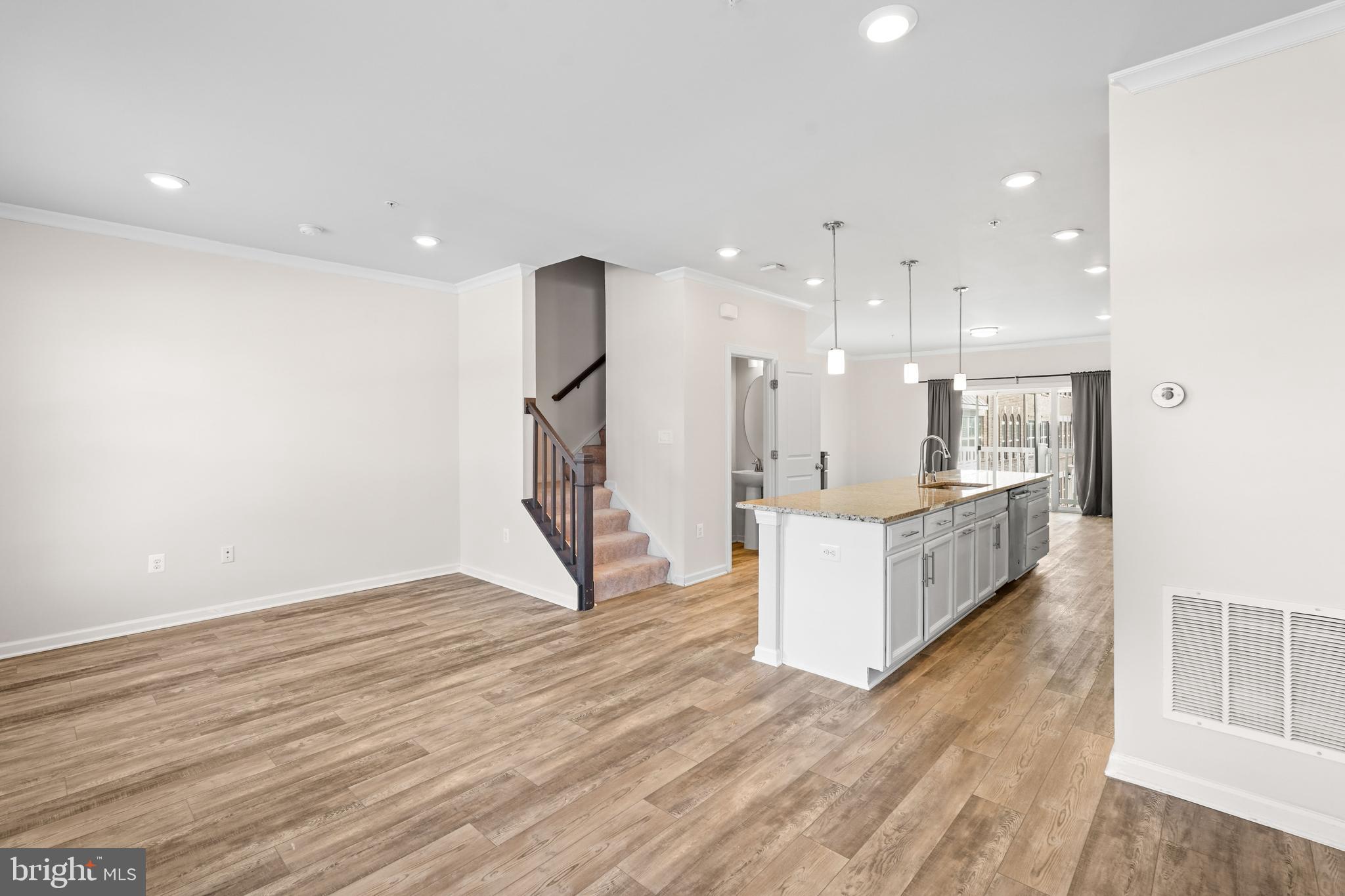 4711 CHEROKEE STREET