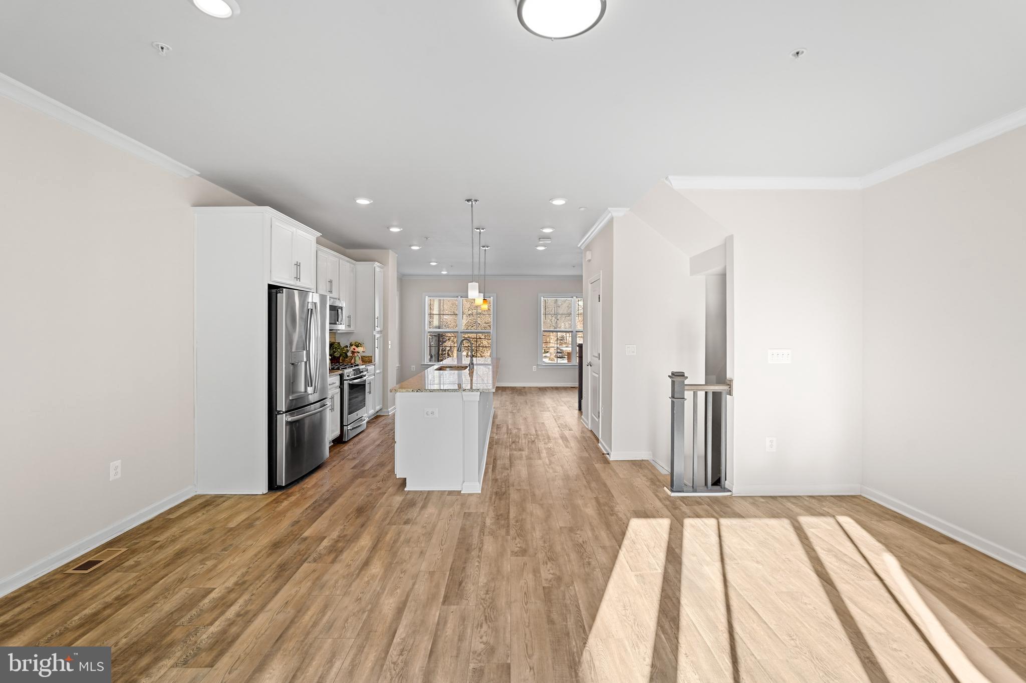 METROPOLITAN AT COLLEGE PARK - Residential