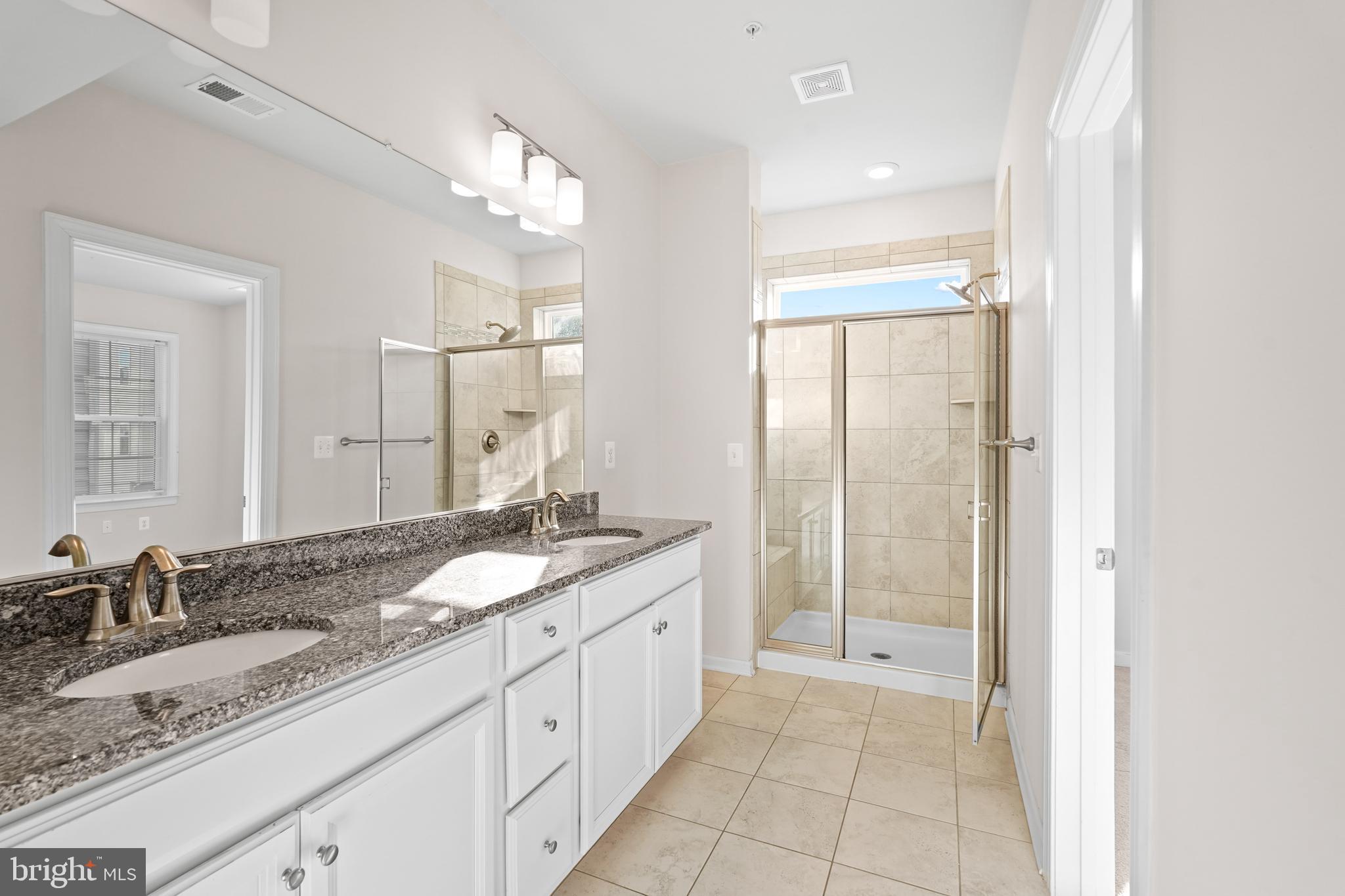 METROPOLITAN AT COLLEGE PARK - Residential