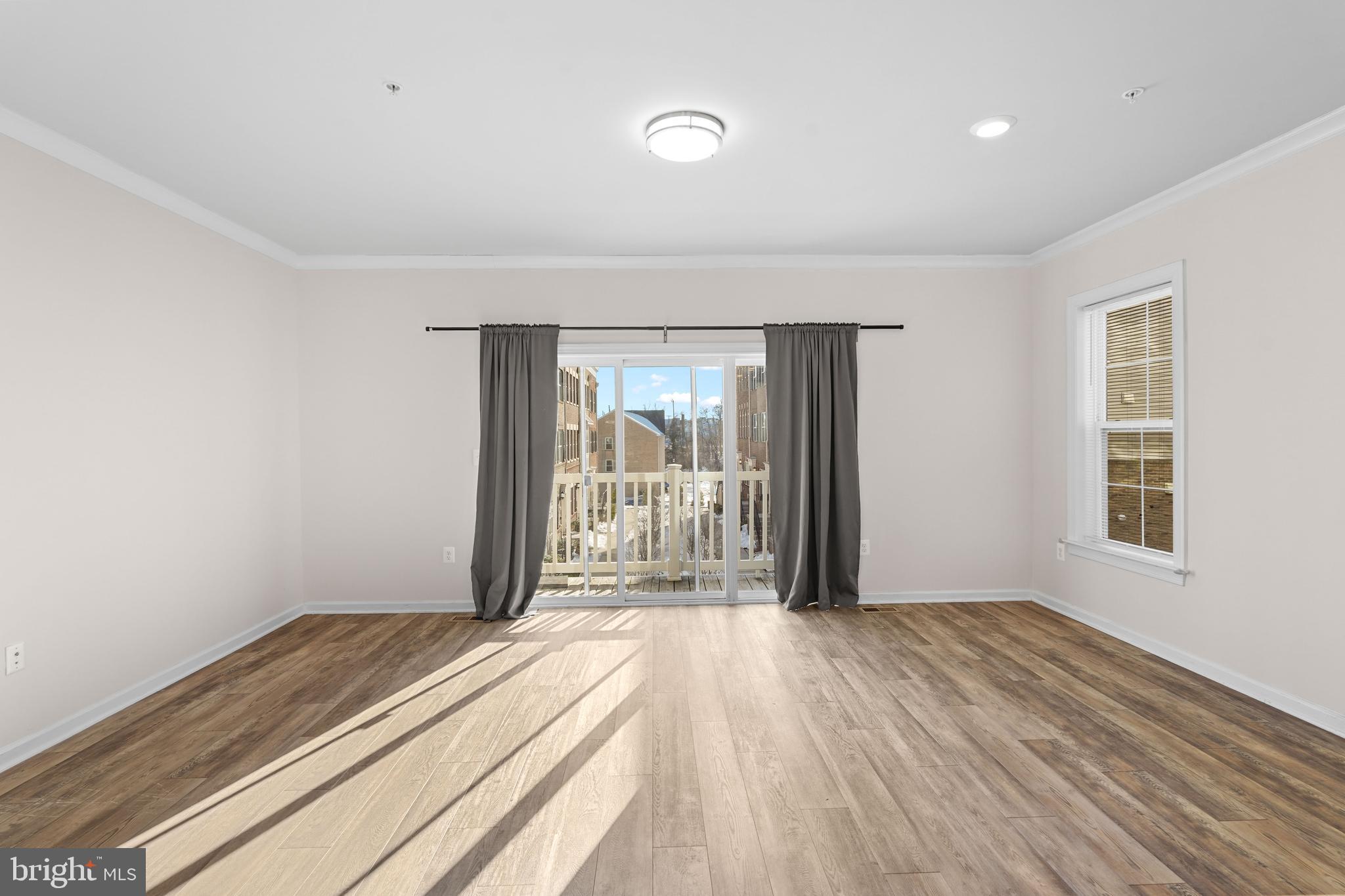 METROPOLITAN AT COLLEGE PARK - Residential