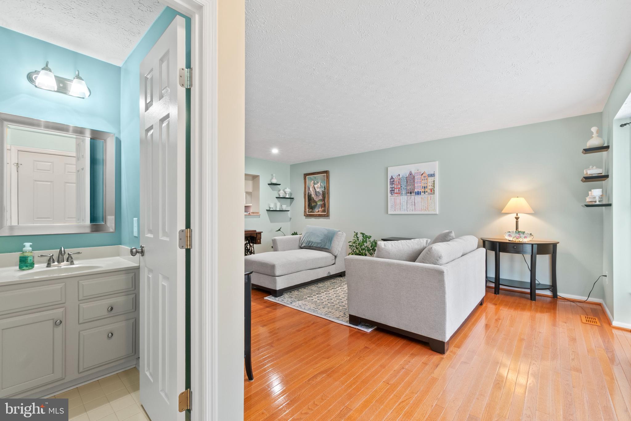 VILLAGE OF THOMAS RUN - Residential