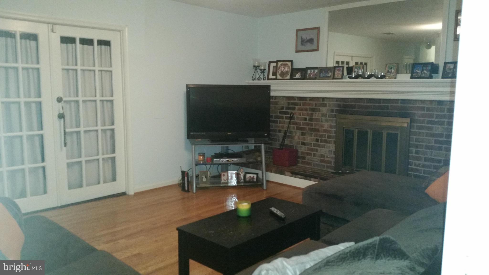 LONGFELLOW - Residential Lease