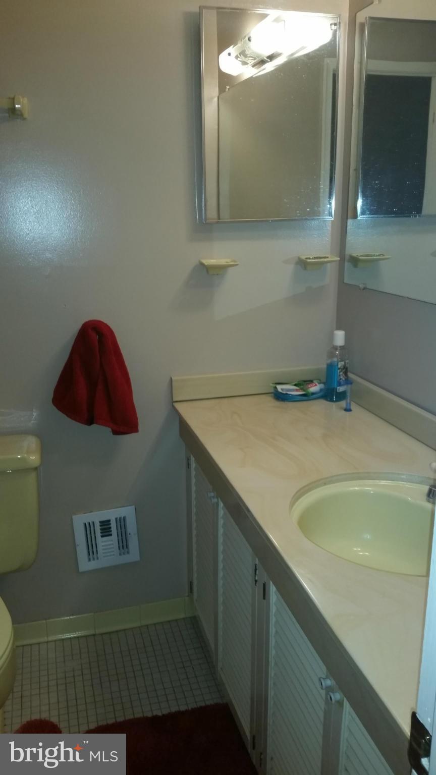 LONGFELLOW - Residential Lease