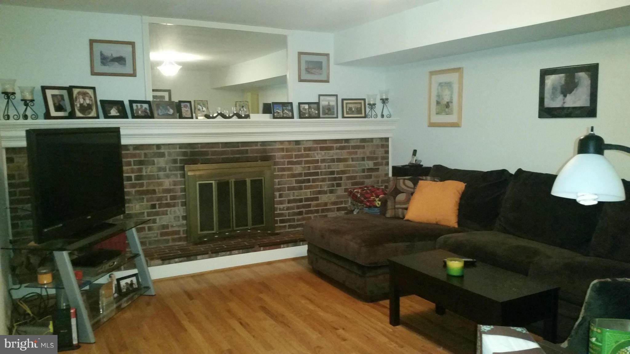 LONGFELLOW - Residential Lease