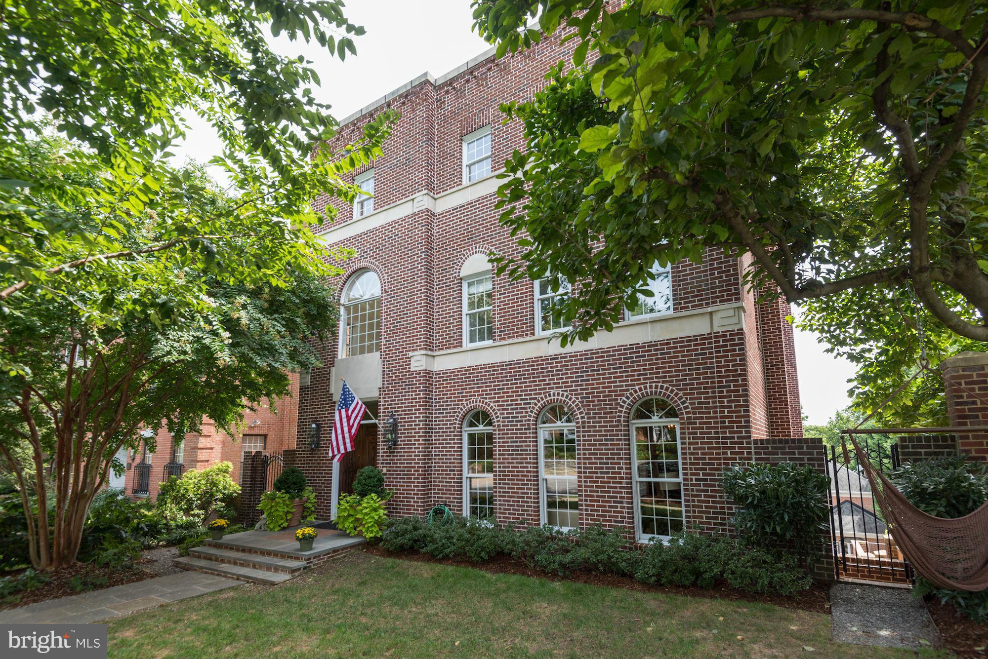 BERKLEY - Residential