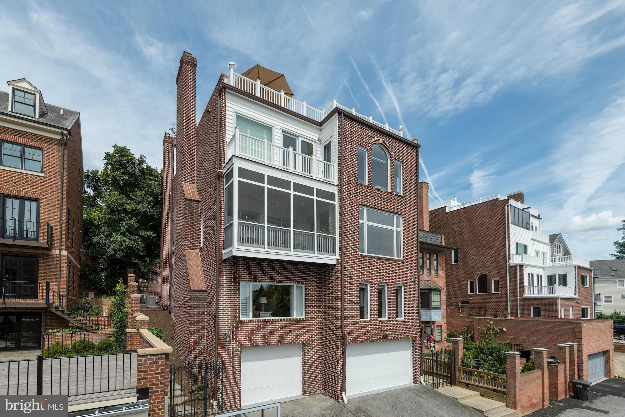BERKLEY - Residential