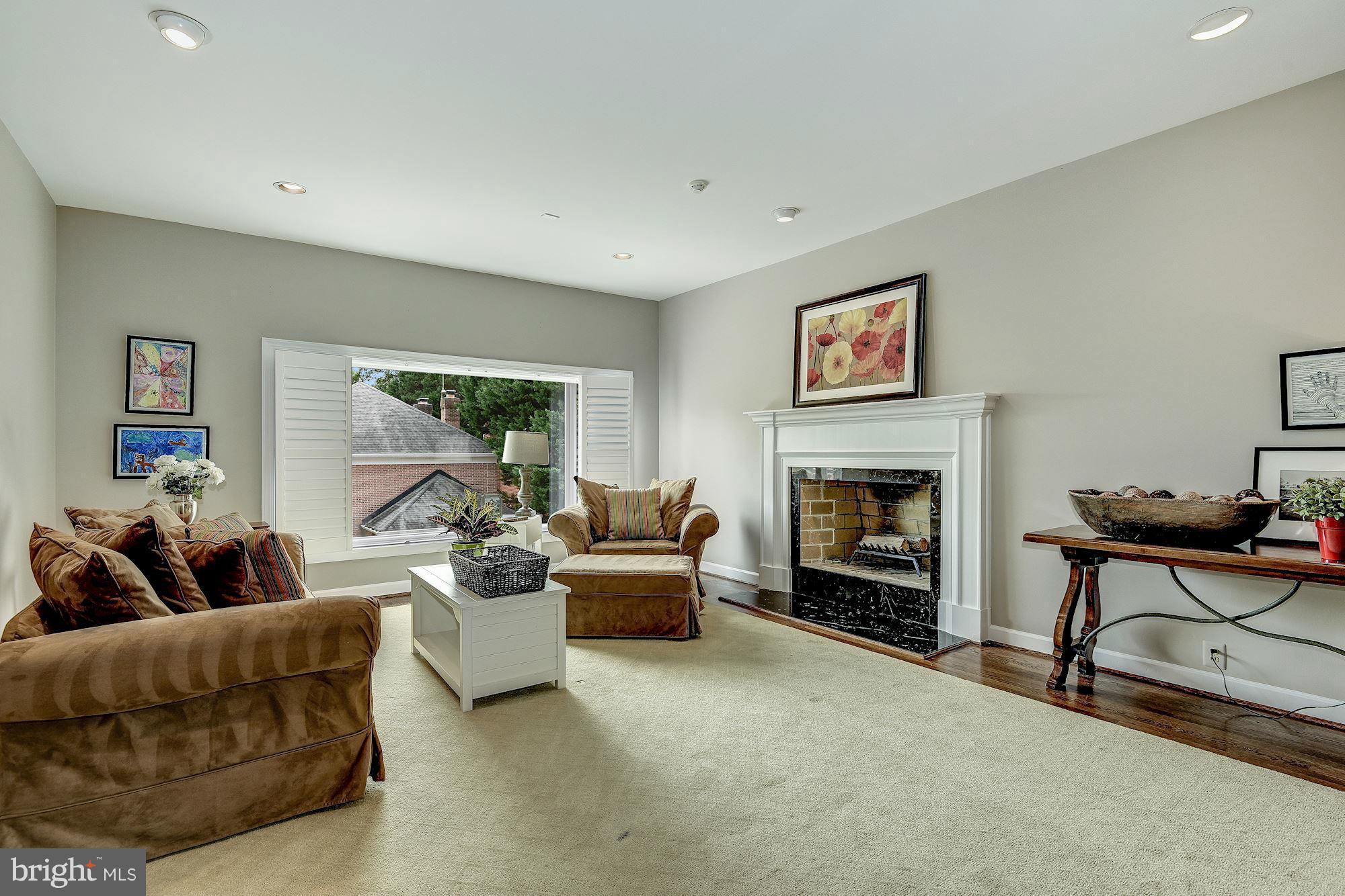 BERKLEY - Residential