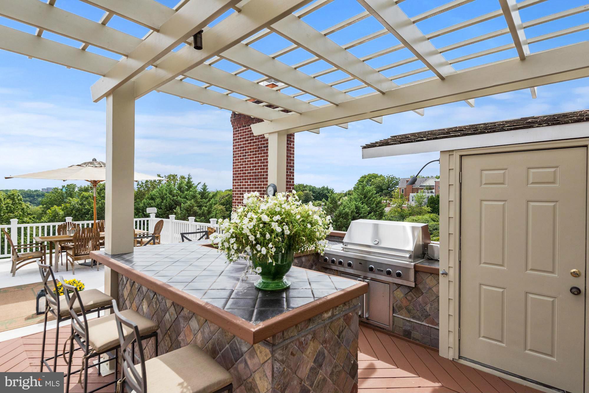 BERKLEY - Residential
