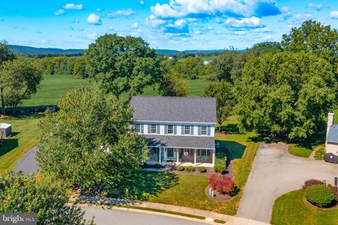 Photo of 150 N King Street, MAYTOWN, PA 17550 (MLS # PALA2074596)